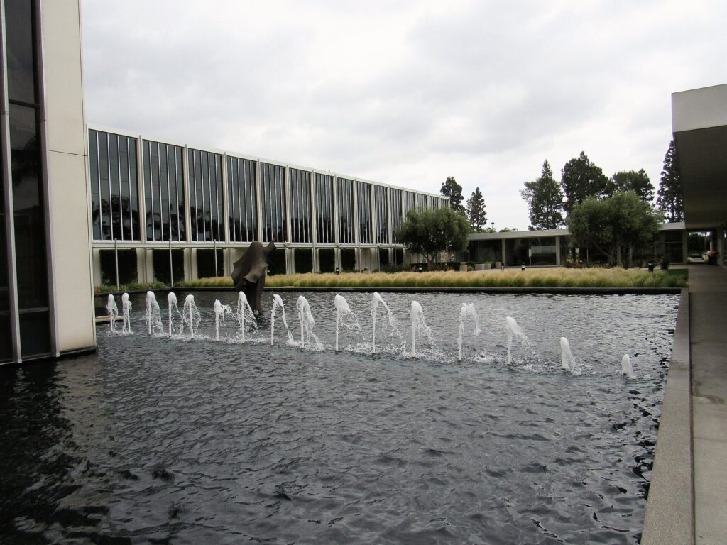 Fountain pool and courtyard at the Christ Cathedral campus in Garden Grove, CA, The Lavatory Los Angeles